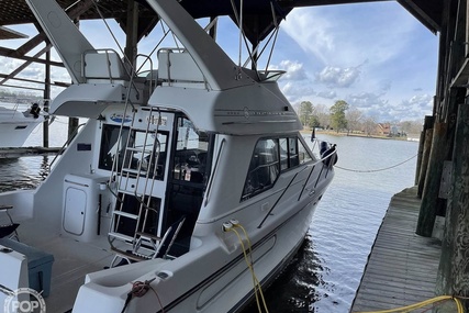 Bayliner 3388 Command Flybridge