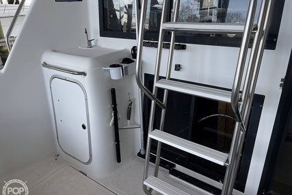 Bayliner 3388 Command Flybridge