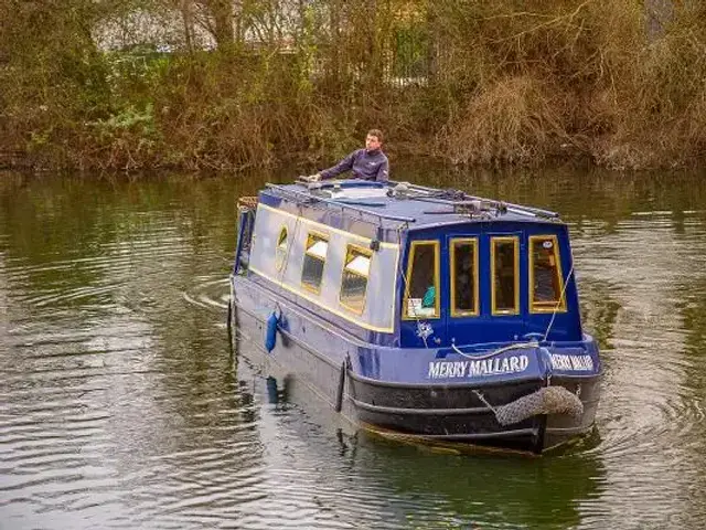 Narrowboat Ledgard Bridge Boats 30