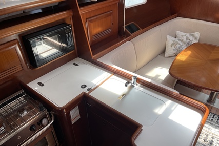 Beneteau Oceanis Clipper 373