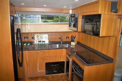 Hatteras 60 Yacht Fish