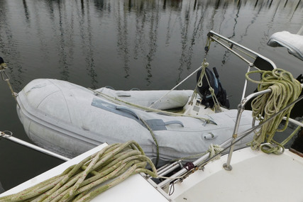 O'day 37 Center Cockpit Sloop