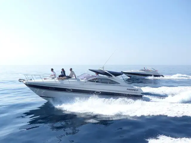 Pershing 37