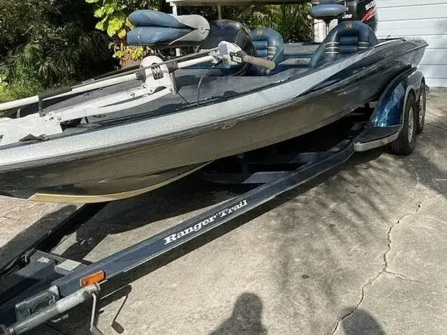 Ranger Boats Comanche 520 VX