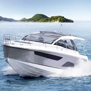 2024 Sealine S335