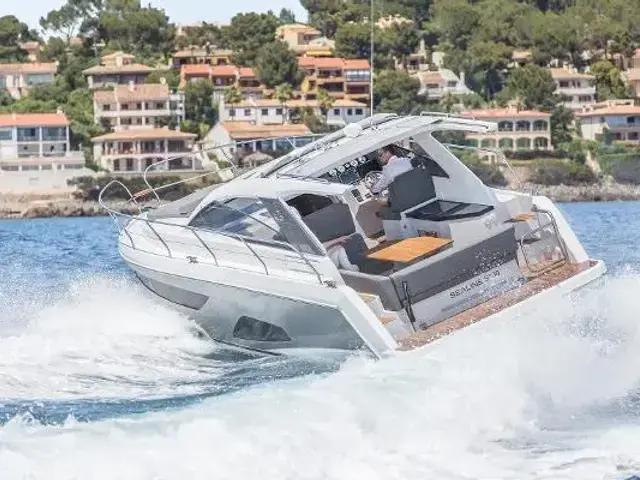 Sealine S 335