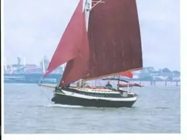 Peter Nicholls Yacht Builders Thames Barge Yacht