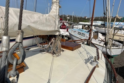 Peter Nicholls Yacht Builders Thames Barge Yacht