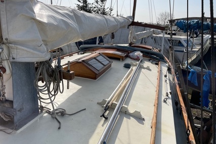 Peter Nicholls Yacht Builders Thames Barge Yacht