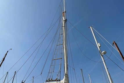 Peter Nicholls Yacht Builders Thames Barge Yacht