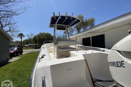 Sea Hunt Triton 220