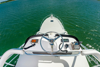 Hatteras 53 Express