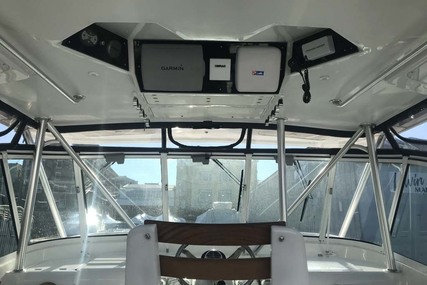 Luhrs 320 Express