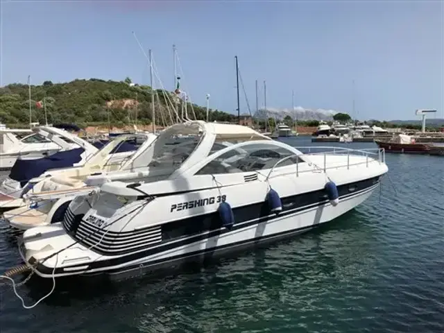 Pershing 38