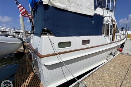 Island Gypsy 40 Flush Aft Deck