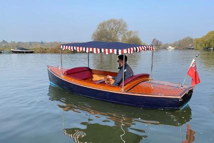 Canadian Electric Boats Quietude 156