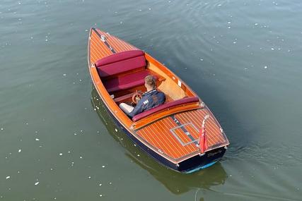 Canadian Electric Boats Quietude 156