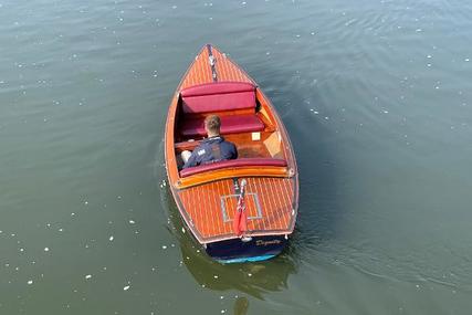 Canadian Electric Boats Quietude 156