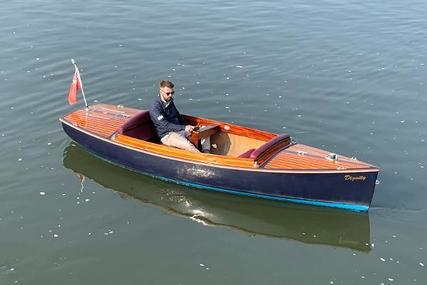 Canadian Electric Boats Quietude 156