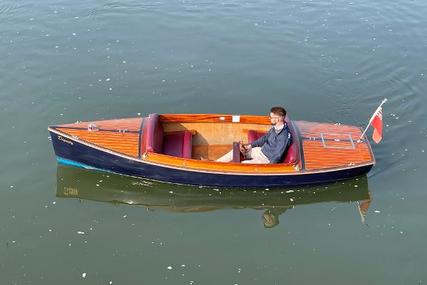 Canadian Electric Boats Quietude 156