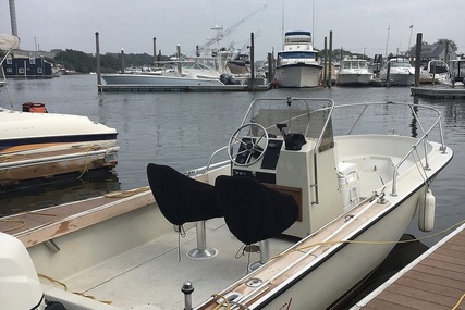 Boston Whaler 18 Outrage