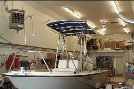 Boston Whaler 18 Outrage