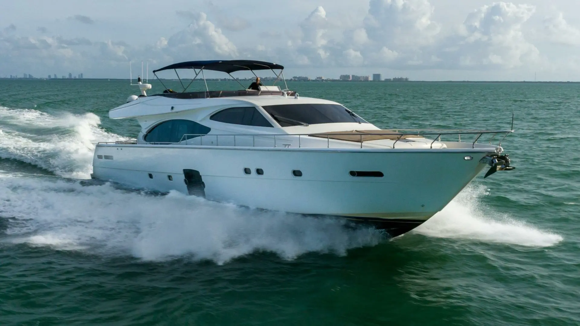 2007 Ferretti 780