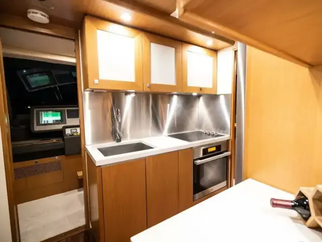 Ferretti Yachts 780