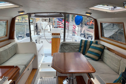 Little Harbor 51 Pilothouse