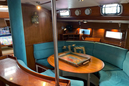 Little Harbor 51 Pilothouse