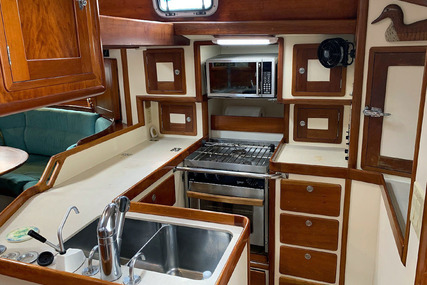 Little Harbor 51 Pilothouse