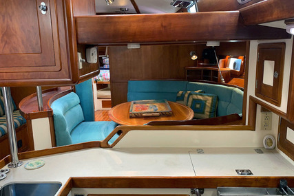 Little Harbor 51 Pilothouse