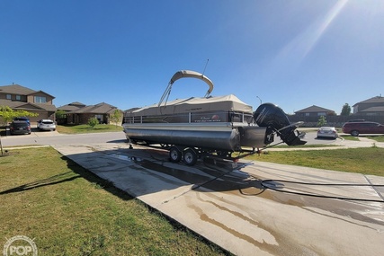 Sun Tracker XP3 Fishing barge 24