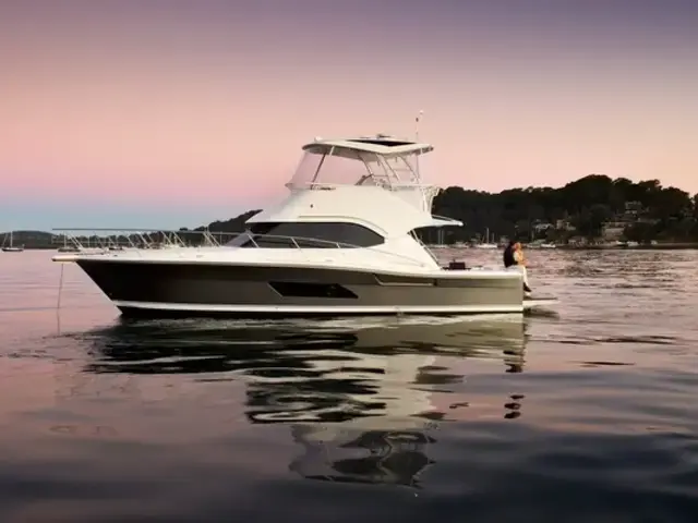 Riviera 43 Open Flybridge