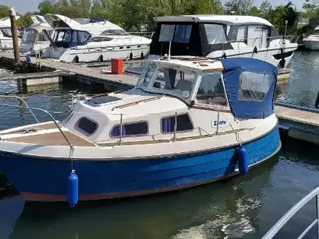 Custom Boats Starley Sundowner