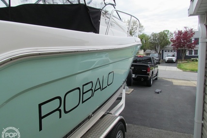 Robalo R225