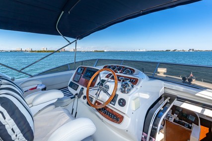 Meridian 580 Pilothouse