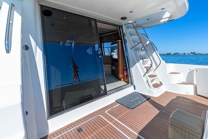 Meridian 580 Pilothouse