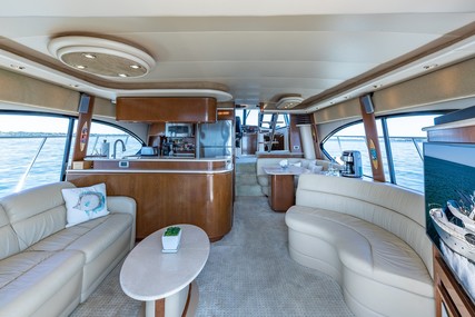 Meridian 580 Pilothouse