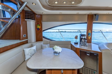 Meridian 580 Pilothouse