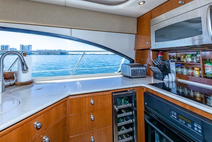 Meridian 580 Pilothouse