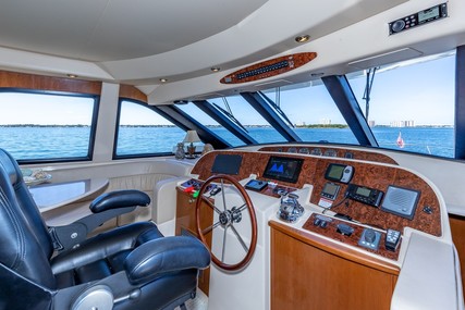 Meridian 580 Pilothouse