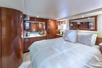 Meridian 580 Pilothouse