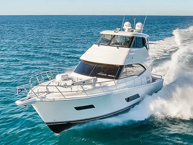 Riviera 54 Enclosed Flybridge with IPS