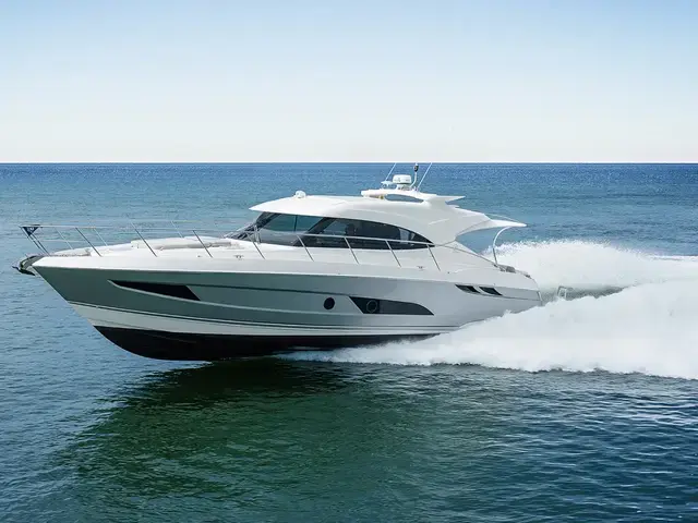 Riviera 4800 Sport Yacht with IPS