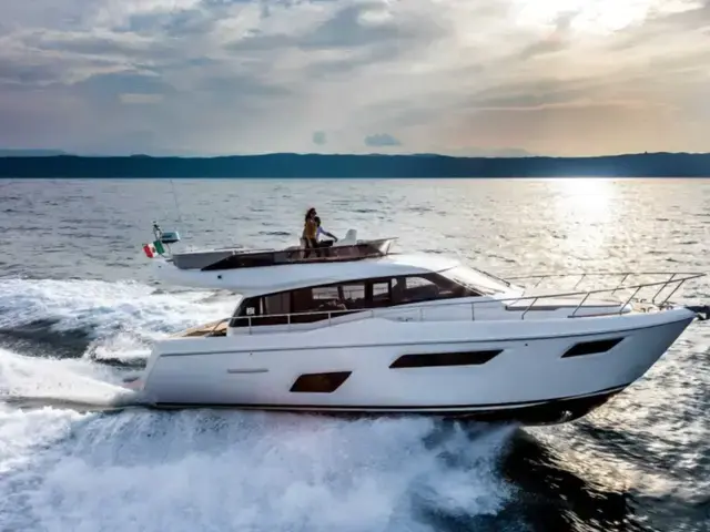 Ferretti Yachts 450