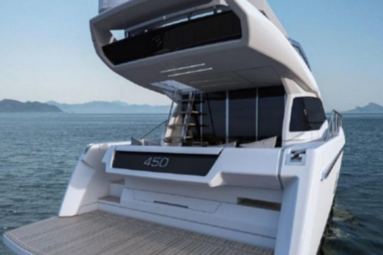 Ferretti Yachts 450