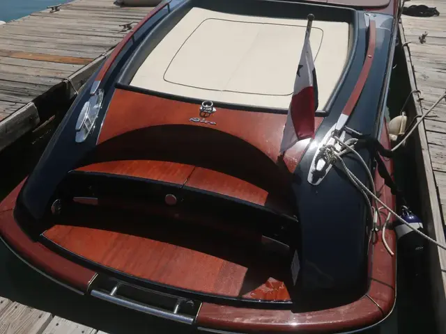 Riva 33 Aqua Super