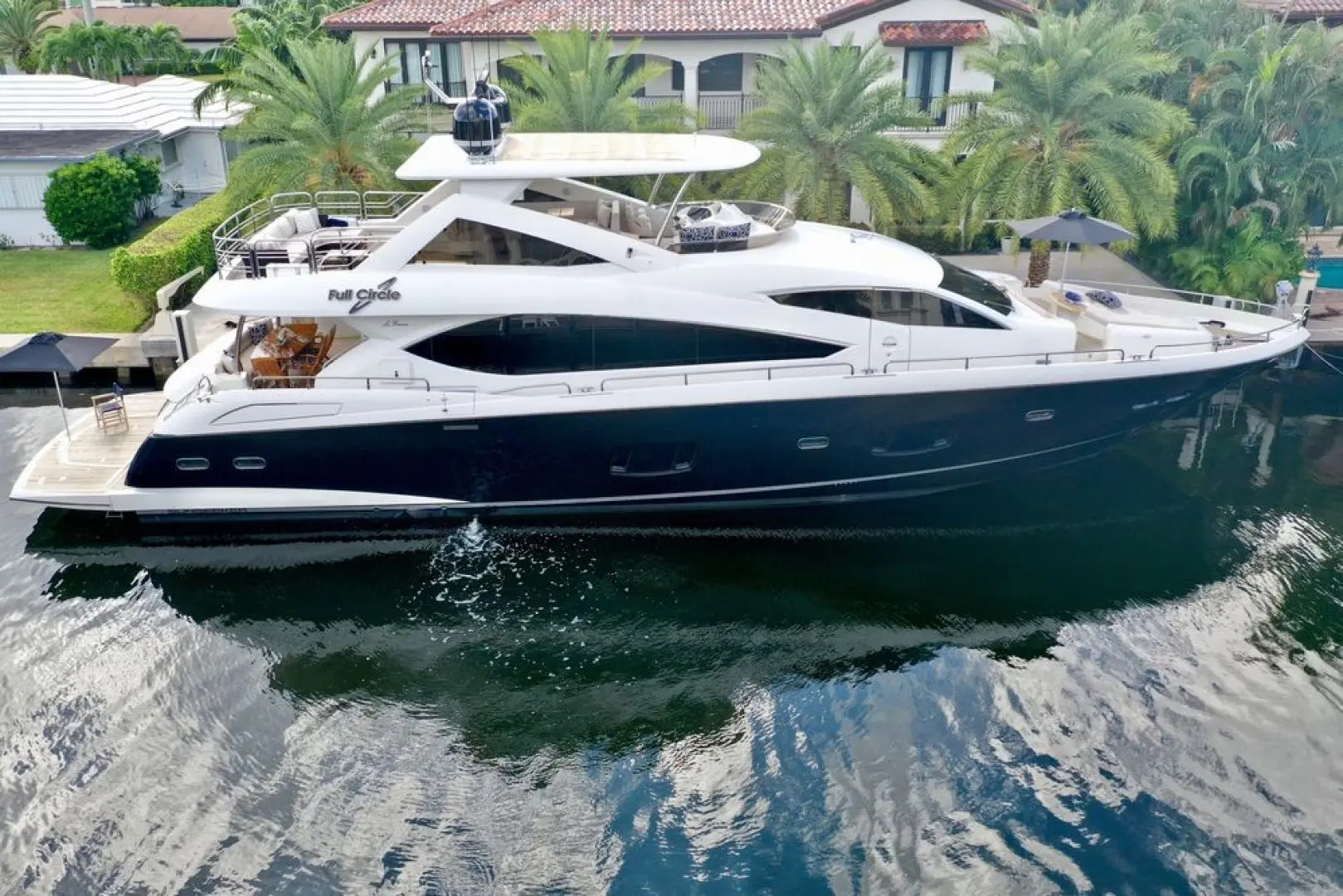 2014 Sunseeker yacht