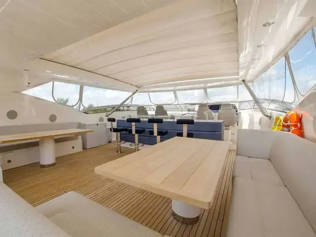 Sunseeker Sport Yacht